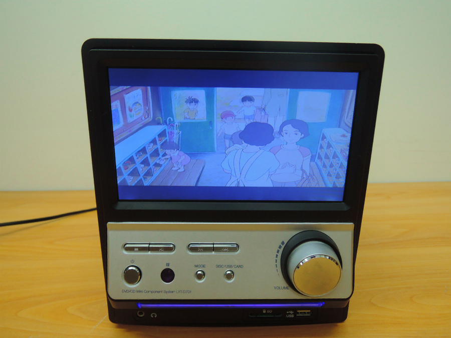 映画見れる！7インチモニター付き CD 販売 DVDコンポ LYT-D701 映画